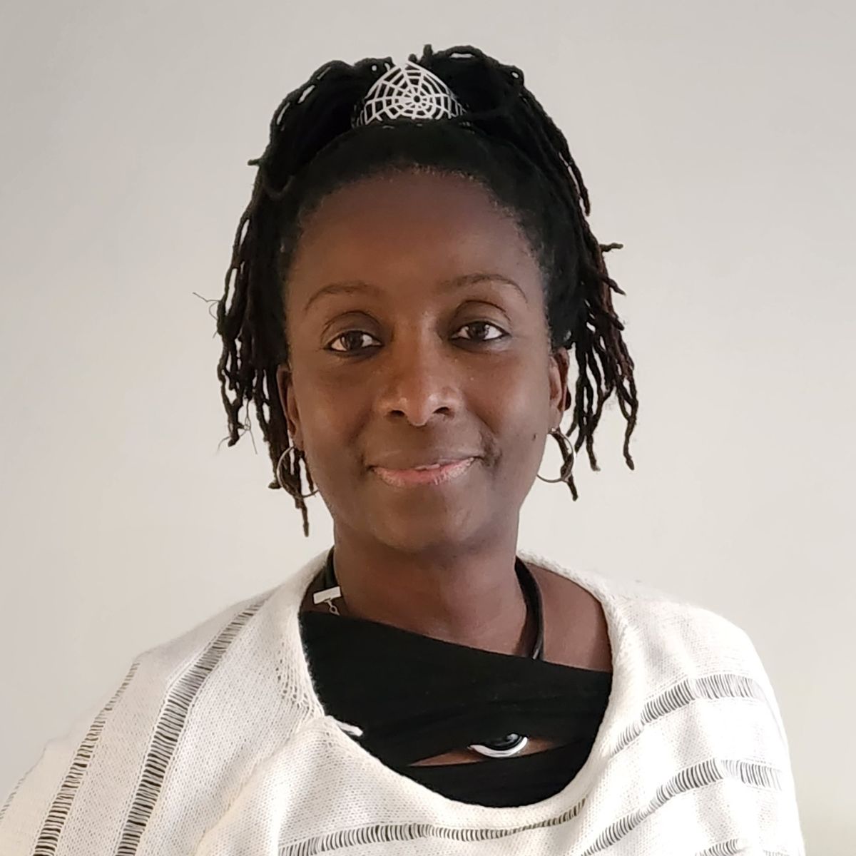 Anansi Kroon – Haarmanchet voor Locs, Vlechten & Natuurlijke Haarstijlen