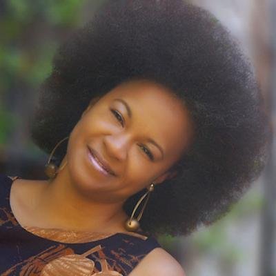 Kroeshaar in een grote afro