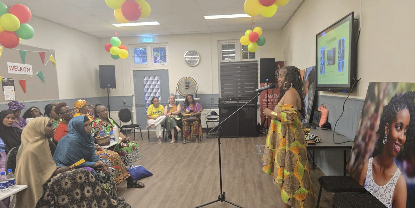 De Ketenen van Haaruitval bij Ala Kondre Multicultureel Centrum in Amsterdam-Zuidoost