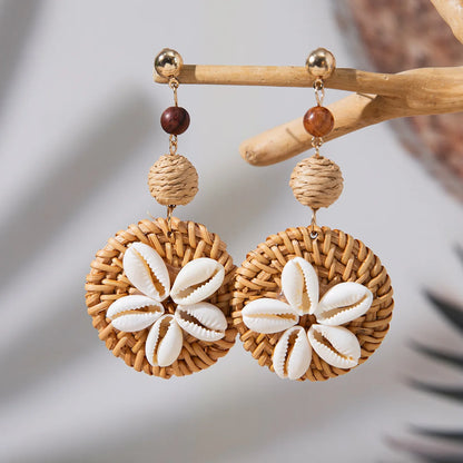Handgemaakte Rotan &amp; Kauri-schelp Oorbellen | Boho Strand Sieraden | Gevlochten Rotan Hangers met Houten Kralen