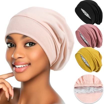 De Satijnen Bonnet met Binnenvoering in roze, geel en zwart