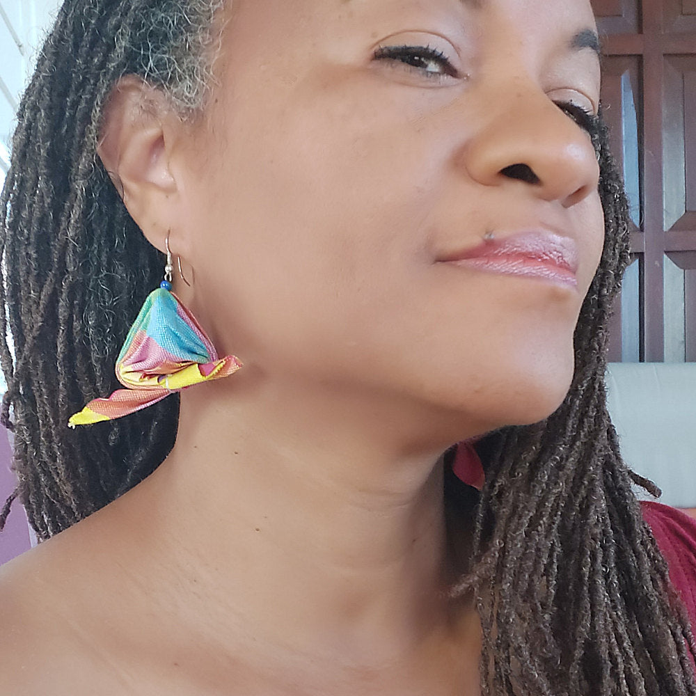 Pangi handmade wraps from the Maroons in Suriname